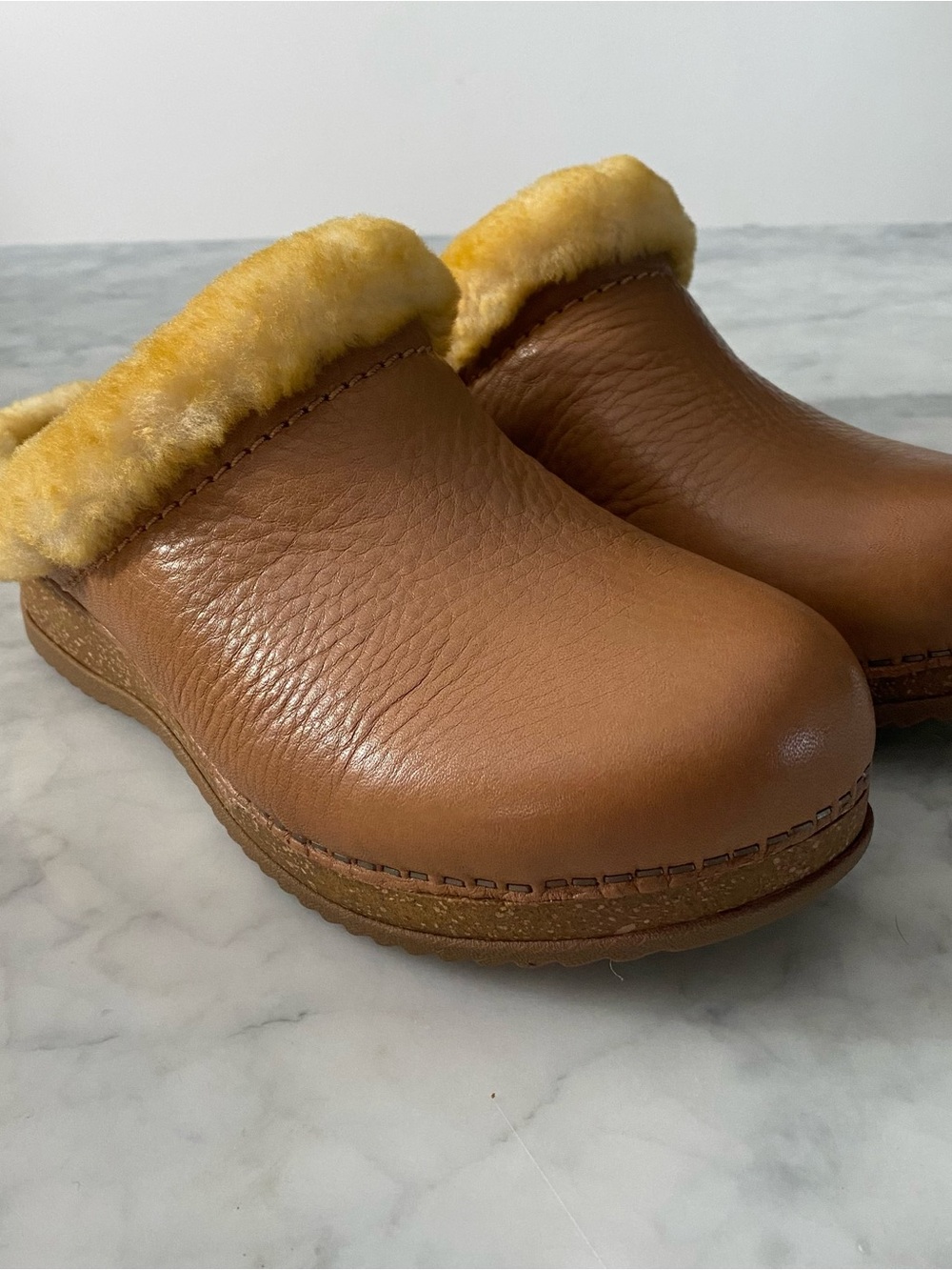 Dansko Leather Shearling Lined Clogs - Magda Size 36 Tan 5.5-6